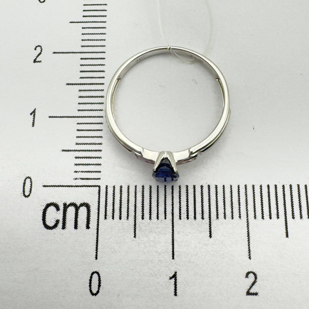 Кольцо с бриллиантом 5-8230-106-1Б-СапДифБр