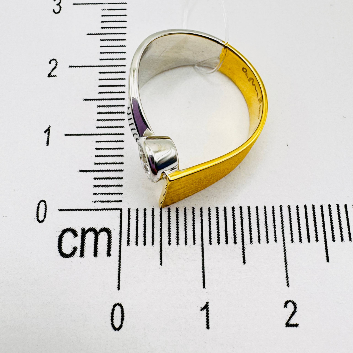 Кольцо с бриллиантом Арт-Модерн 010555-Ж/Б