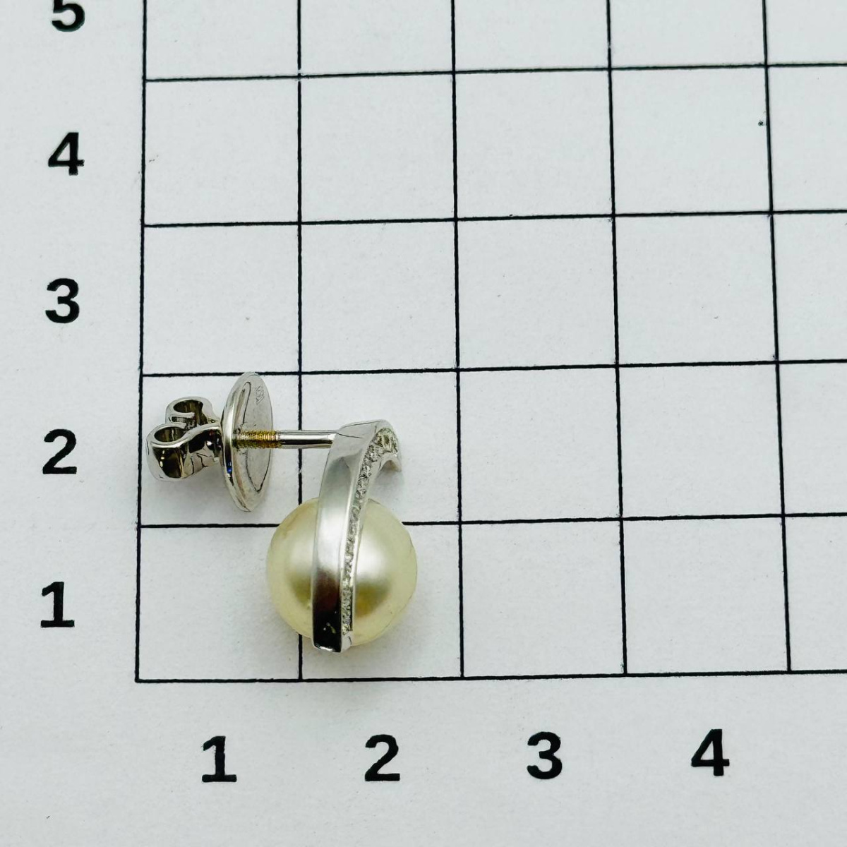 Серьги пуссеты с бриллиантом Арт-Модерн 020569-Б