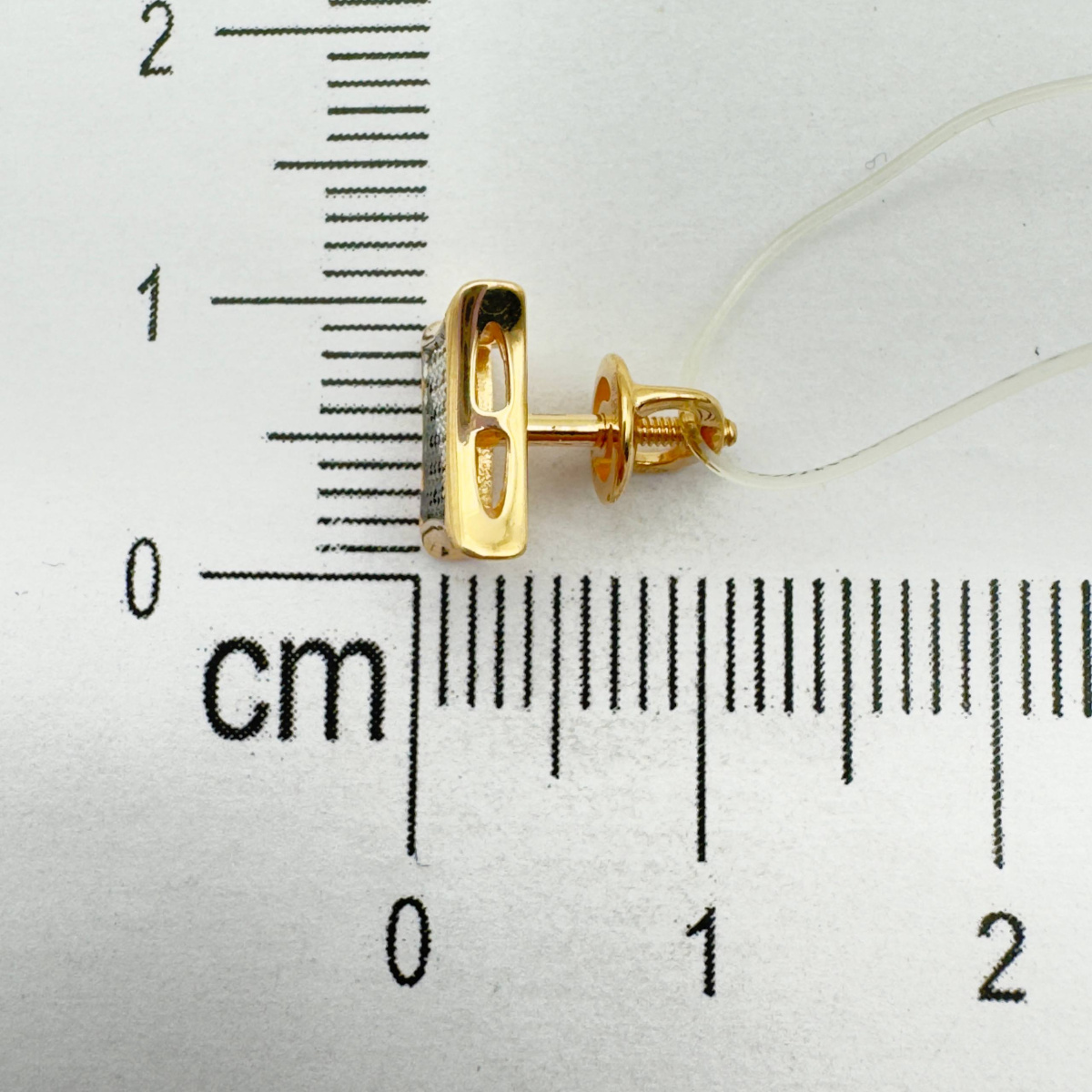 Серьги пуссеты с бриллиантом 2-671-106К-Чбр