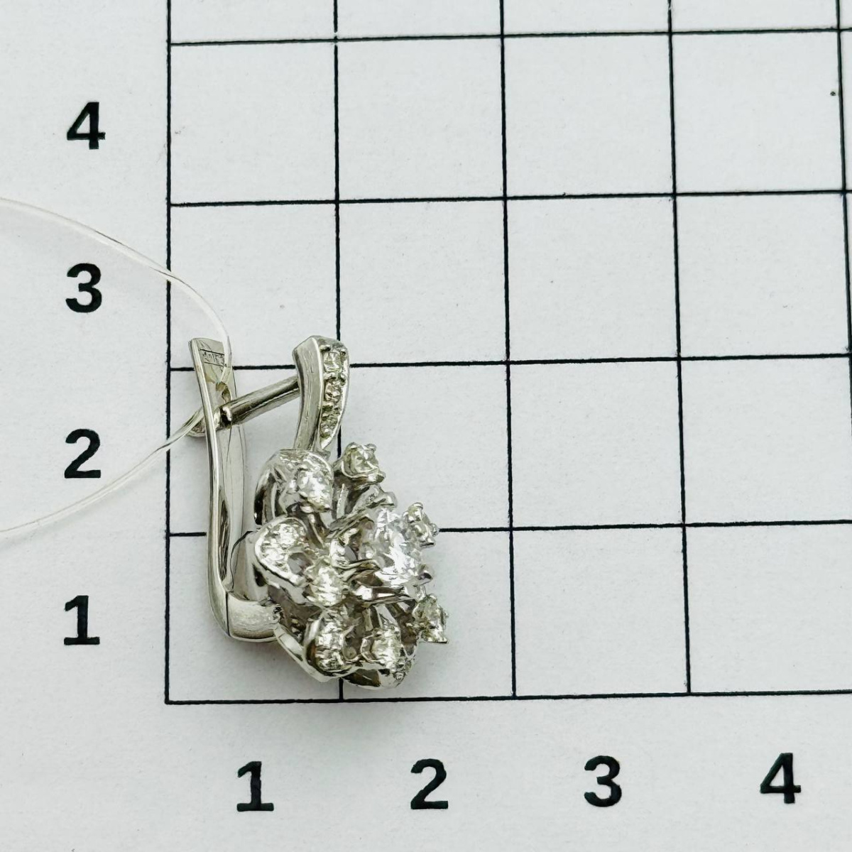 Серьги с бриллиантом ГАЛЕРЕЯ ЭКСКЛЮЗИВА 4570047