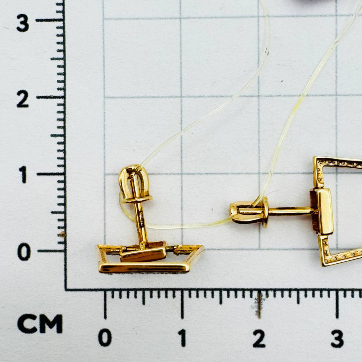 Серьги пуссеты из золота CORONA с4581