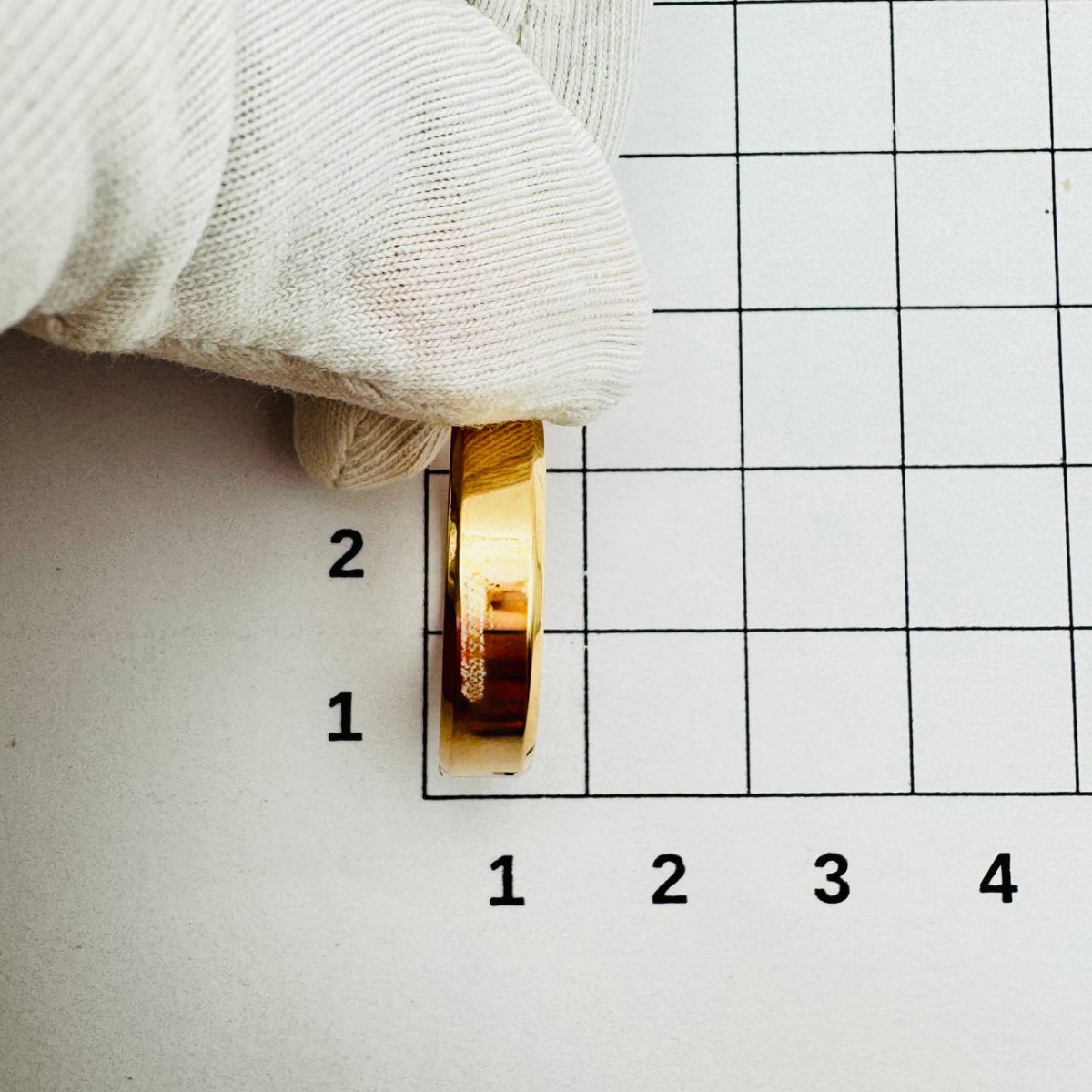 Кольцо обручальное из золота Бархатный Сезон 225020