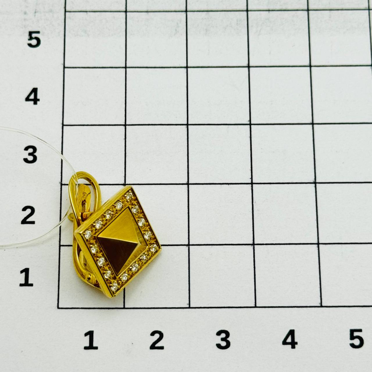 Серьги с бриллиантом МЭЮЗ 83996