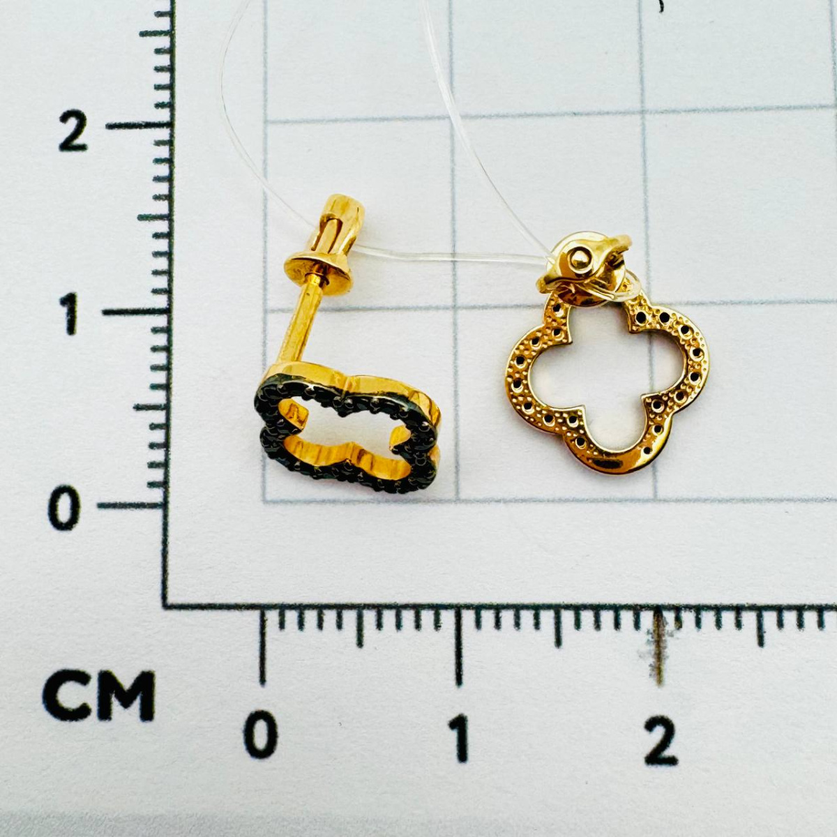 Серьги пуссеты из золота Veronika С134-2937Ч