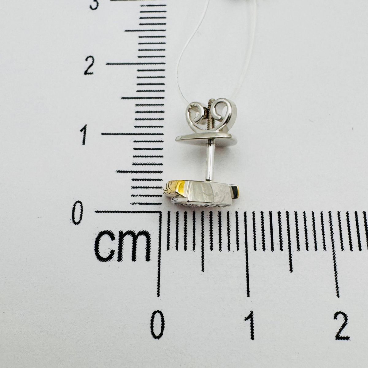 Серьги пуссеты с бриллиантом Арт-Модерн 020550-Ж/Б